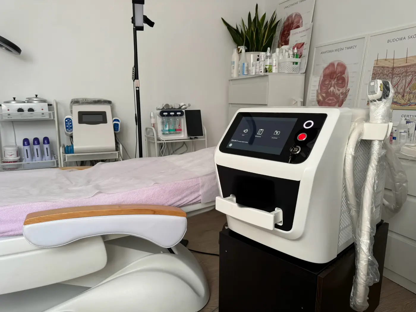 Urządzenie do depilacji laserowej przenośne Asclepion